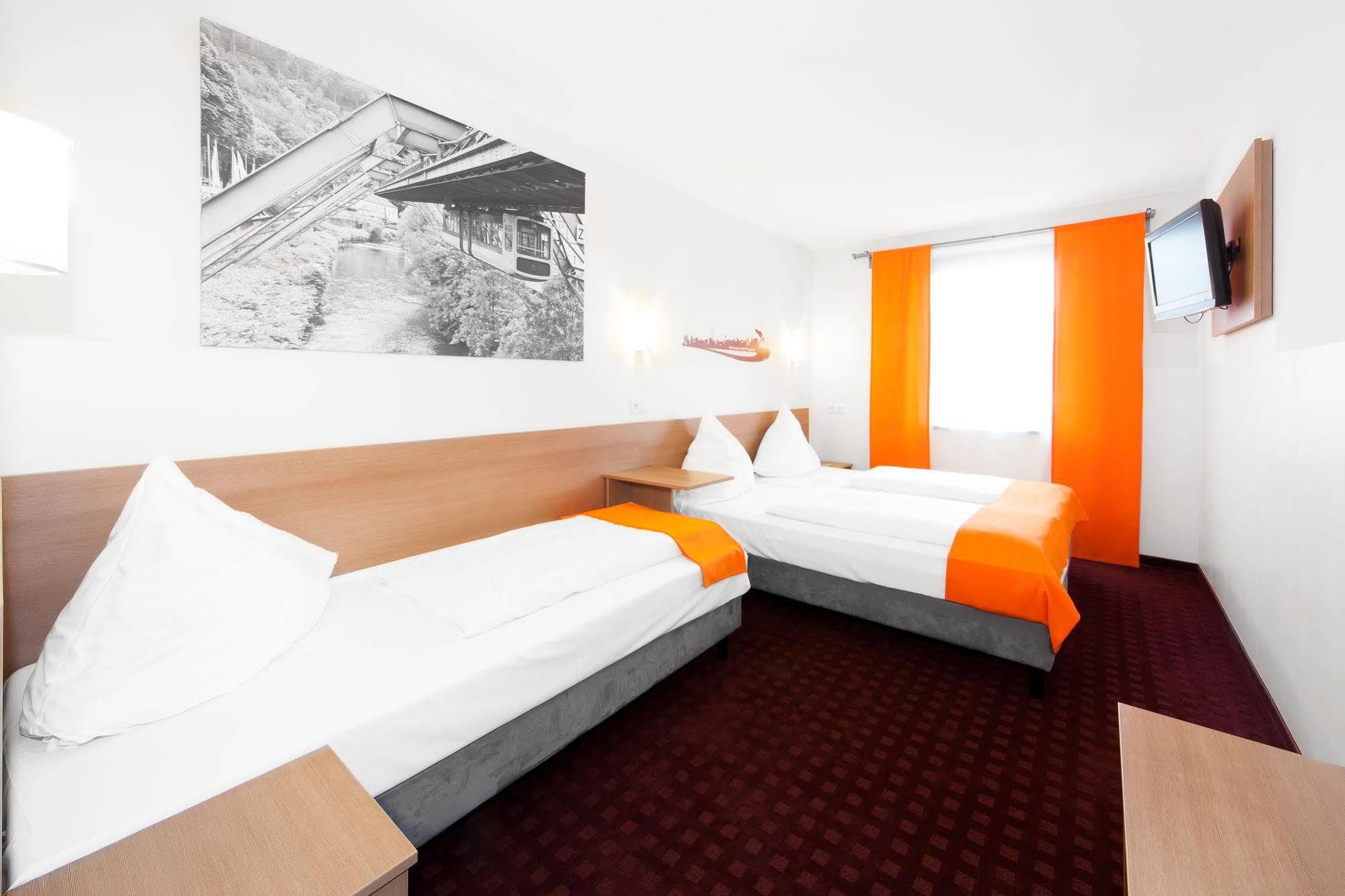 Mcdreams Hotel Wuppertal City Extérieur photo